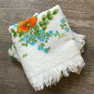 <<vintage kitchen handtowels>>